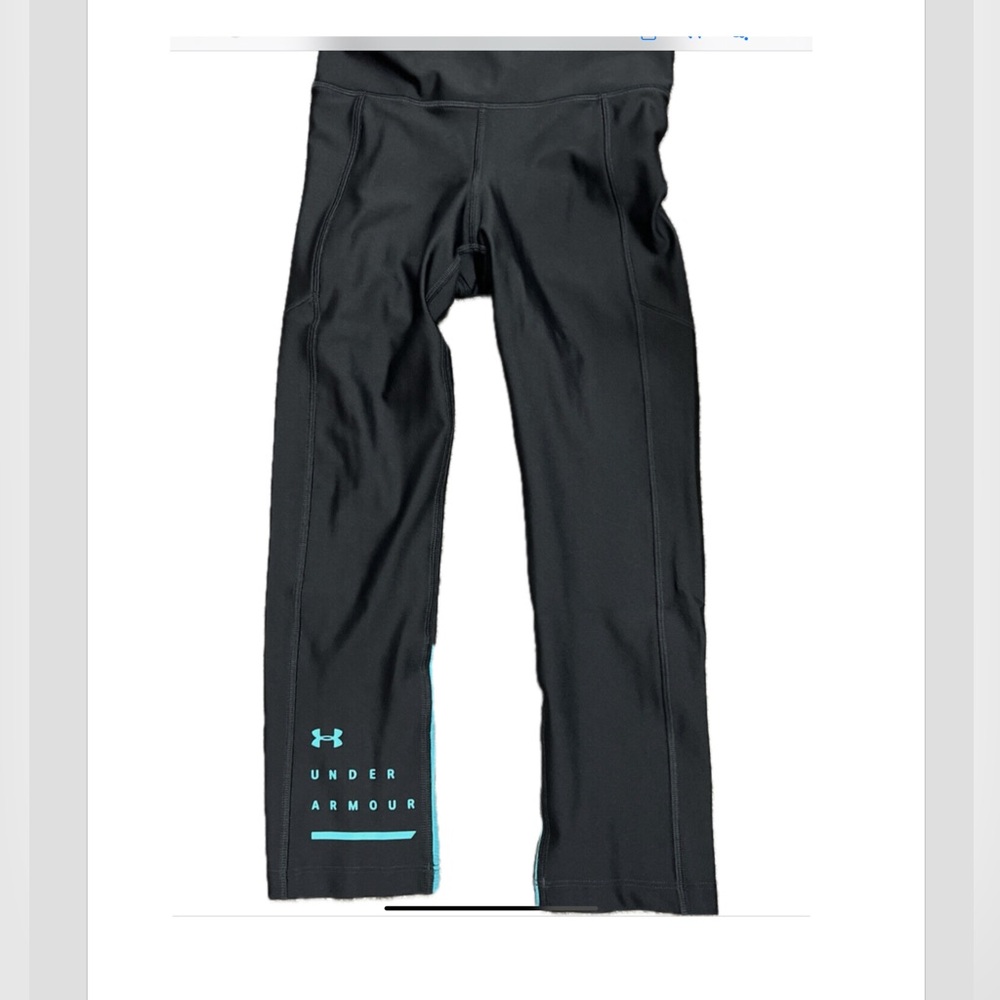 Under Armour, charcoal & turquoise cropped Compression Heatgear legging.